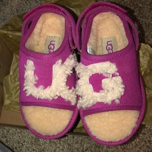 Toddler 8c Ugg Slides